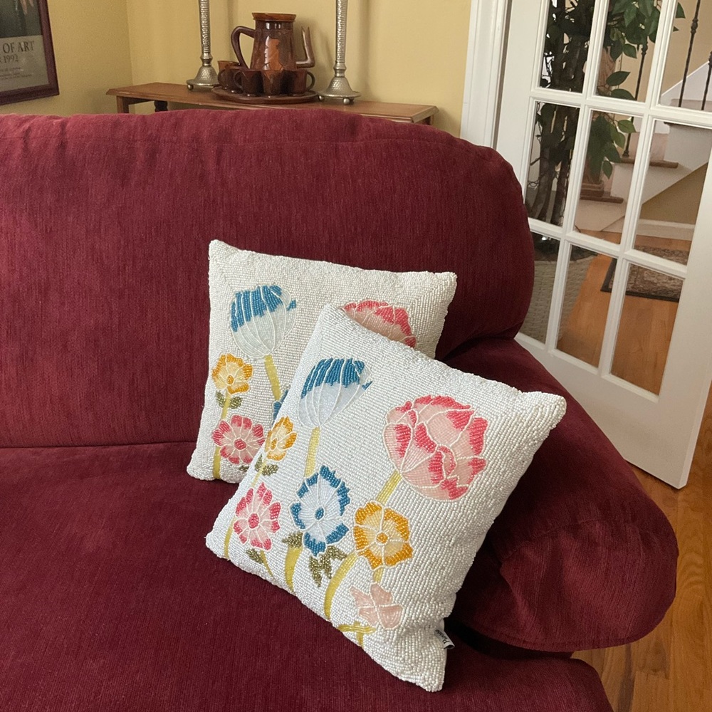 PRIMROSE VINTAGE Pillows Set of 2 Beaded Zipper Back Square Flowers Cream +